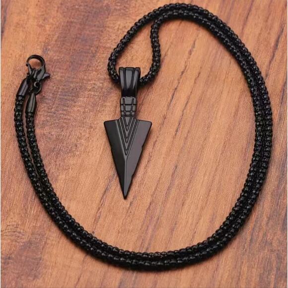 Black arrow point rolo box chain pendant necklace - Picture 1 of 3
